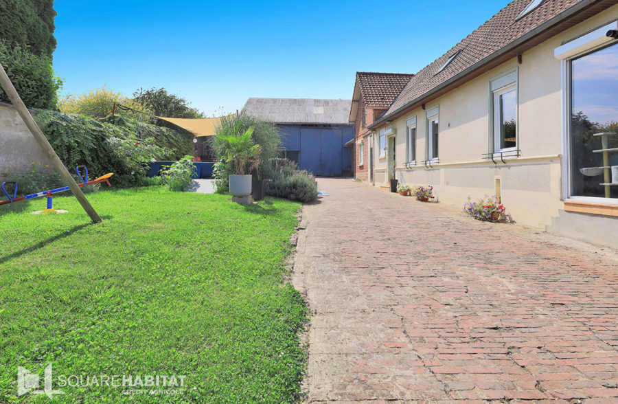 Longère rénovée avec Hangar