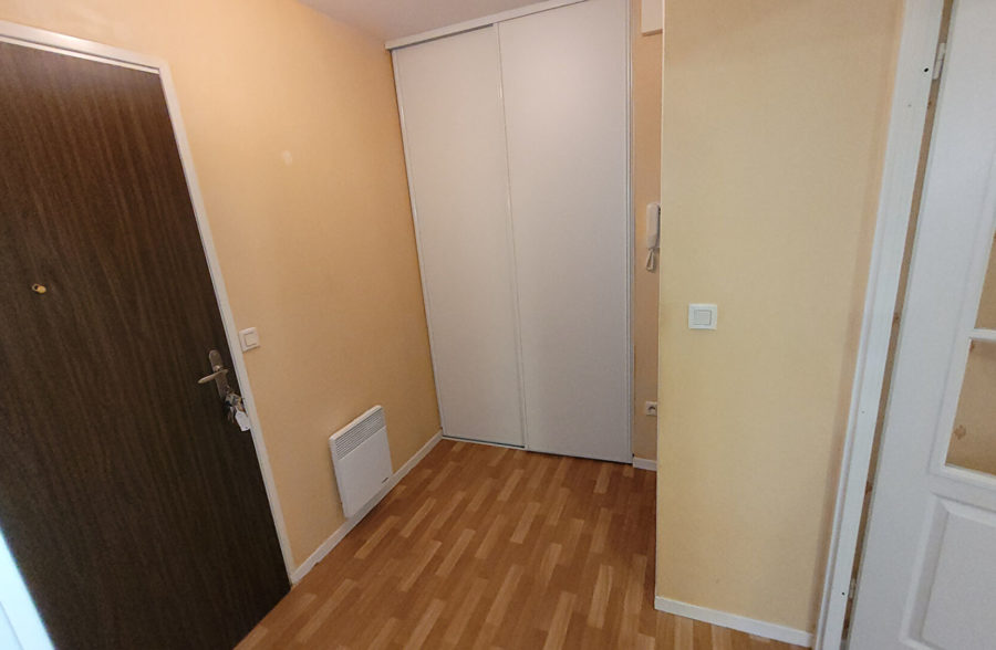 Appartement Seclin  2 chambres, balcon et garage