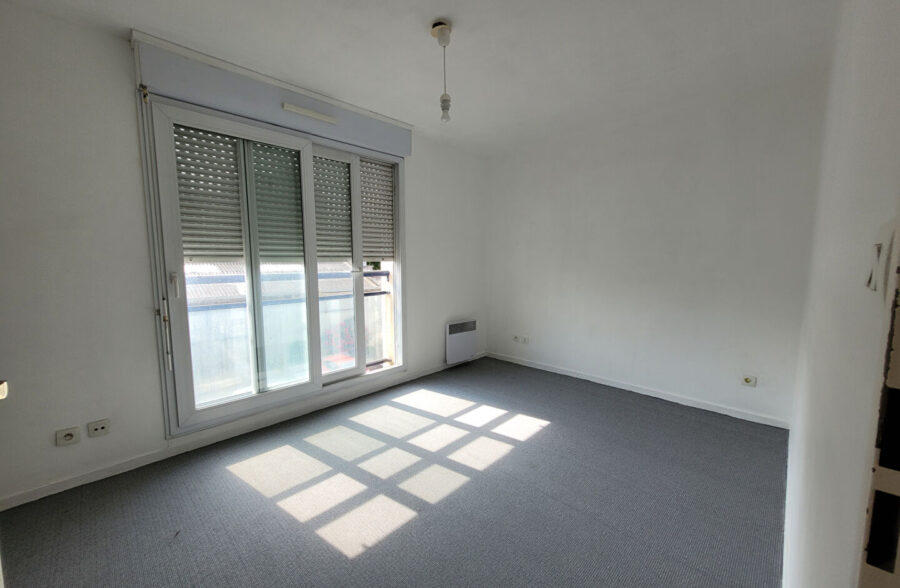 Appartement Lens 2 pièce(s) 45.52 m2 avec parking et terrasse.