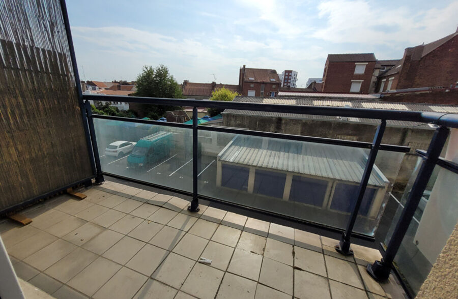 Appartement Lens 2 pièce(s) 45.52 m2 avec parking et terrasse.