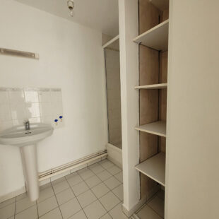 Appartement Lens 2 pièce(s) 45.52 m2 avec parking et terrasse.