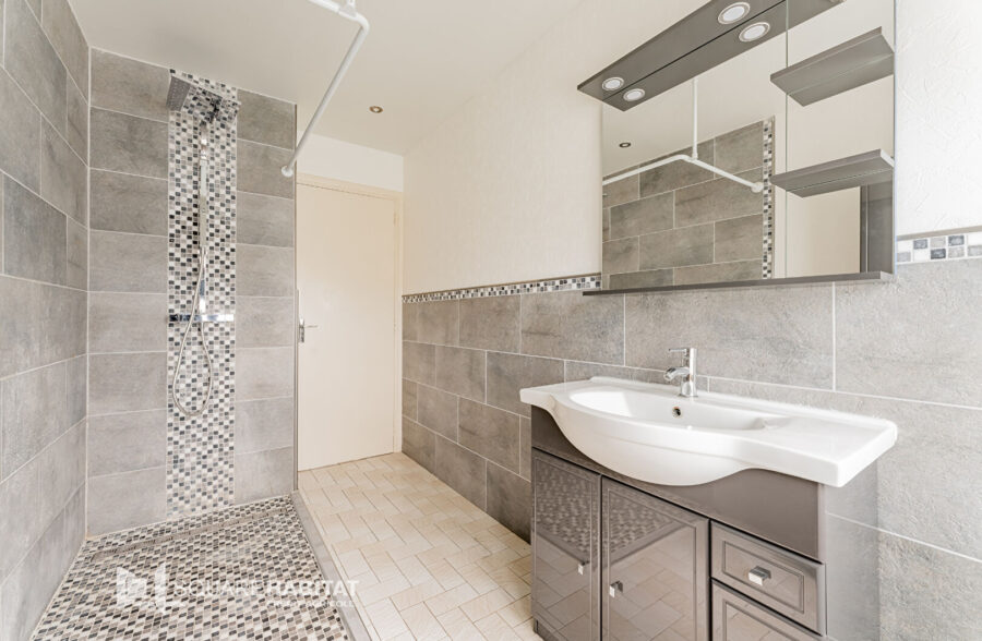 MAISON 6 PIECES 137M2