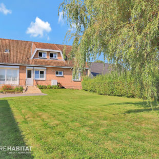 Pavillon individuel en semi-plain pied, grand jardin et double garage.