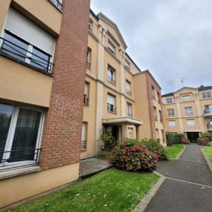 Bel appartement dans residence sécurisée secteur prisé