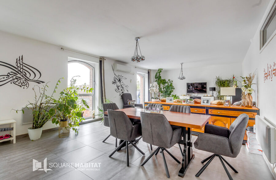 loft 3 pièces 111 m2  complètement rénové + place de parking Privée sur Roubaix