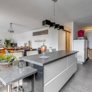 loft 3 pièces 111 m2  complètement rénové + place de parking Privée sur Roubaix