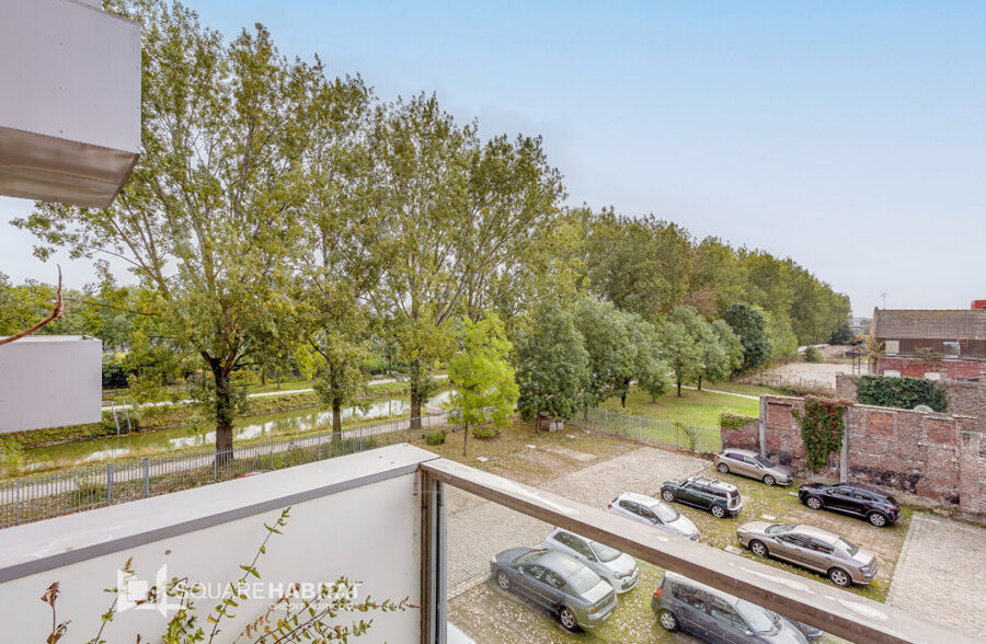 loft 3 pièces 111 m2  complètement rénové + place de parking Privée sur Roubaix