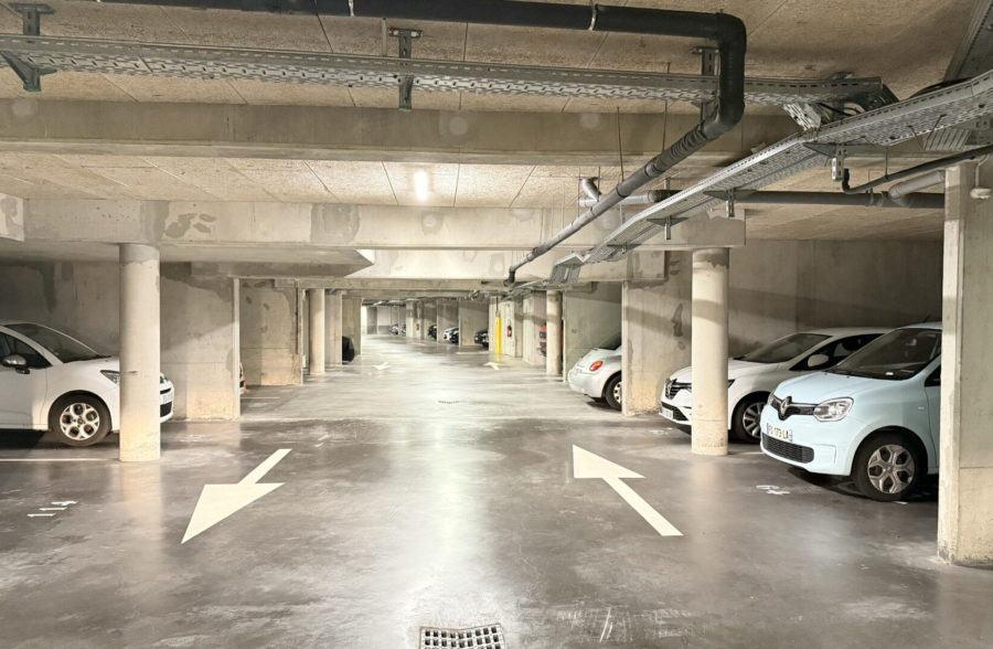 RESIDENCE CARRE ROYAL PARKING EN SOUS-SOL