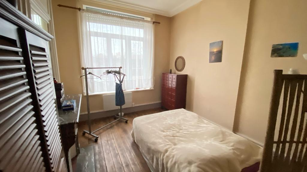 Appartement t2 en rez-de-chaussée avec jardin et cave à Lille, quartier parc Jean-Baptiste Lebas