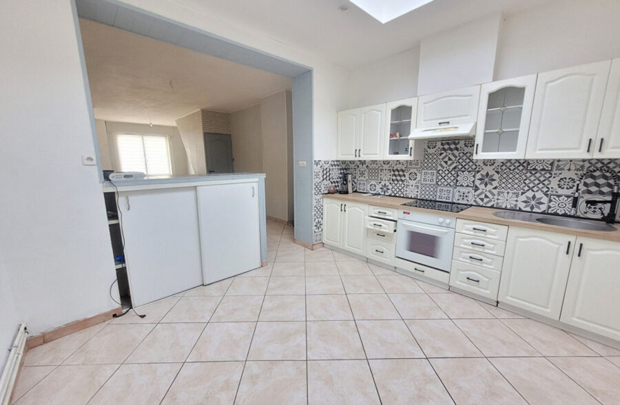 Maison 1930 de 80m² dans une rue calme avec extérieur  Sous offre 