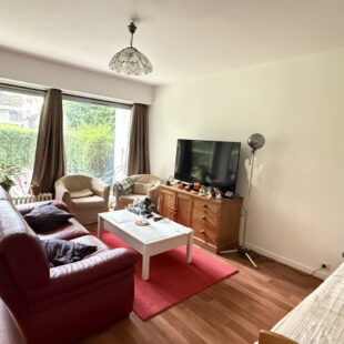 CORMONTAIGNE APPARTEMENT  3 CHAMBRES, PARKING, CAVE ET JARDIN