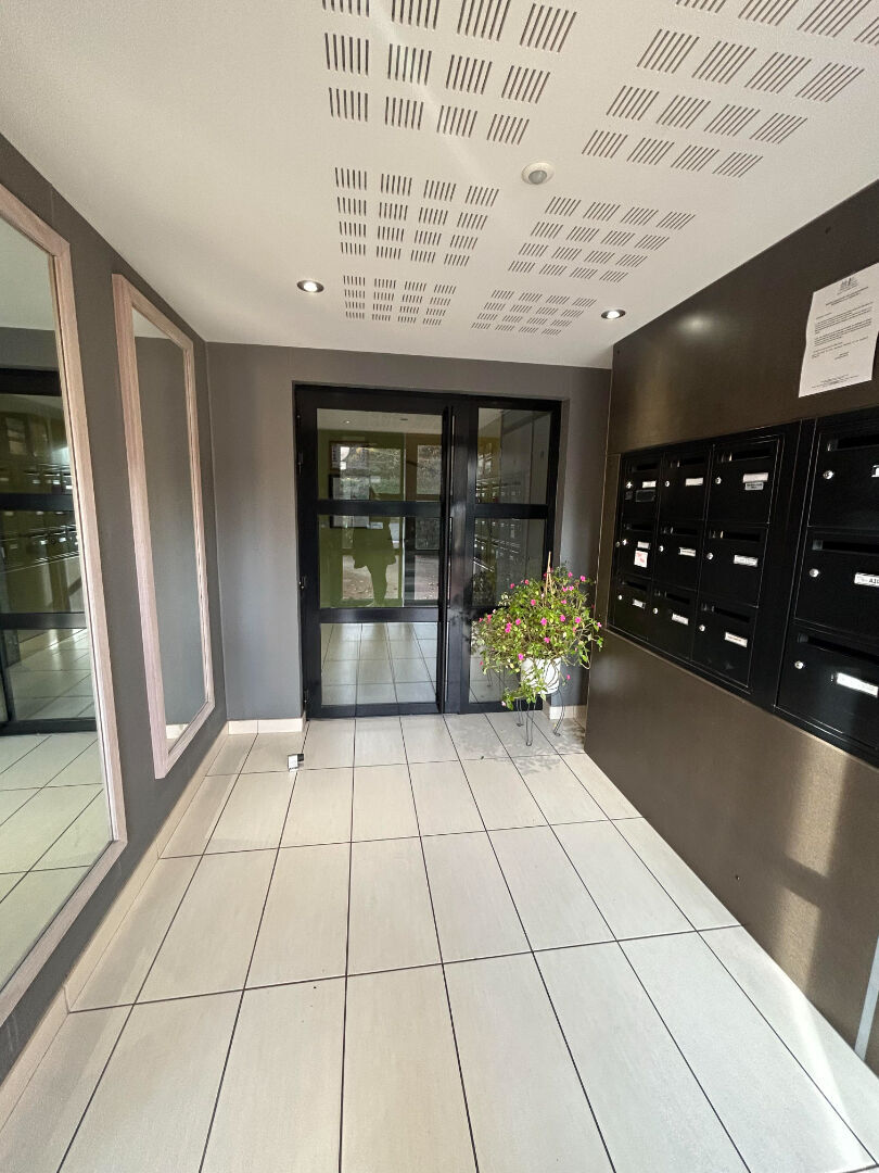 Appartement Sallaumines 3 pièce(s) 60 m2 +place parking.