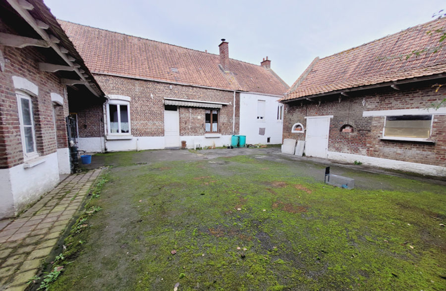 Ferme 4 chambres avec hangar