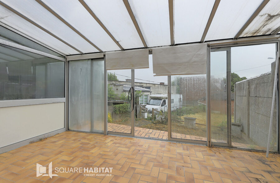 Maison 62218 6 pièce(s) 170 m2 , jardin , 3 garages.