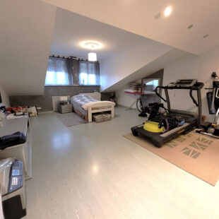 Villa individuelle, 5 chambres, Garage , stationnement, beau jardin – SECTEUR VALLON