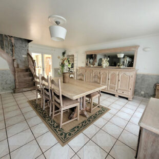 Villa individuelle, 5 chambres, Garage , stationnement, beau jardin – SECTEUR VALLON