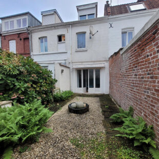 Croix Barbieux, immeuble de rapport 145 m², jardin