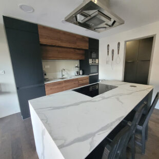 PROXIMITE VIEUX LILLE APPARTEMENT 99 M² AVEC BALCONS , CAVE ETPARKING