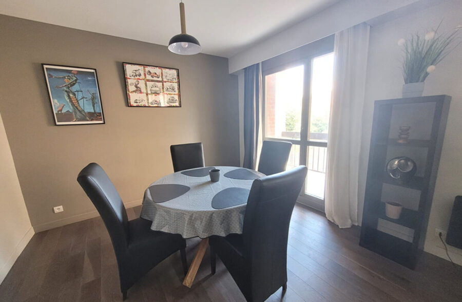 PROXIMITE VIEUX LILLE APPARTEMENT 99 M² AVEC BALCONS , CAVE ETPARKING