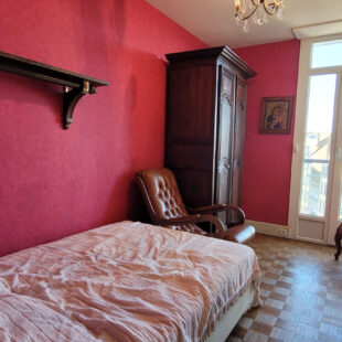 APPARTEMENT LUMINEUX ET SPACIEUX – VUE PORT