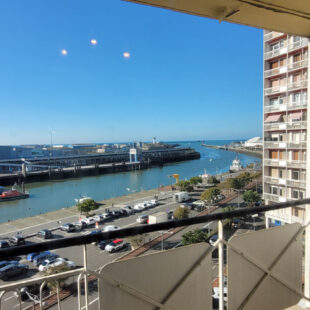 APPARTEMENT LUMINEUX ET SPACIEUX – VUE PORT