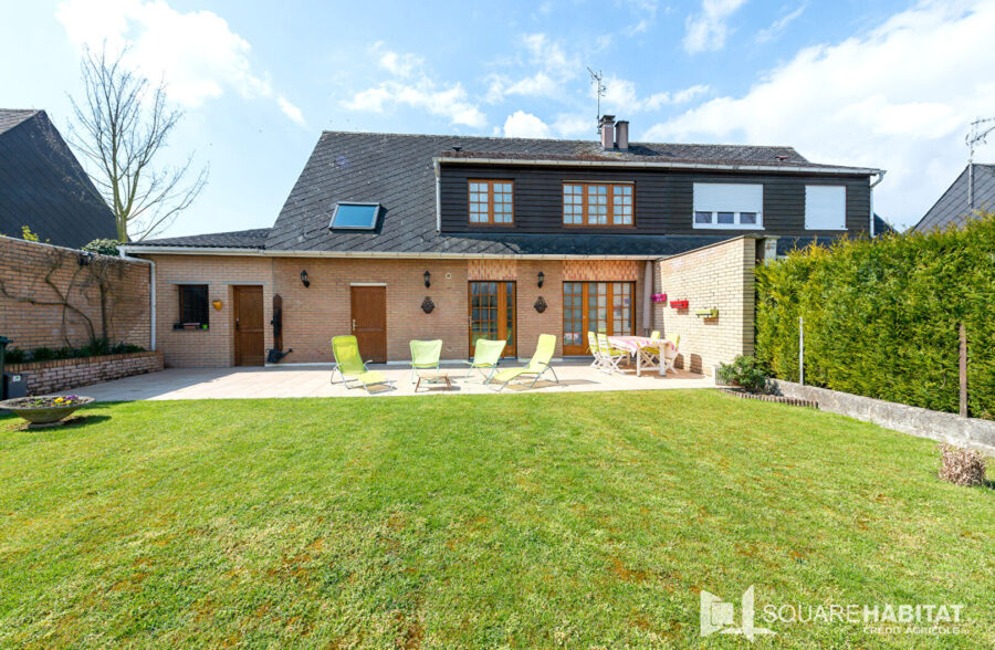 PAVILLON SEMI INDIVIDUEL AVEC DOUBLE GARAGE