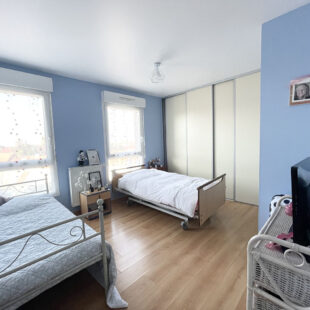 Appartement  110 m² balcon garage