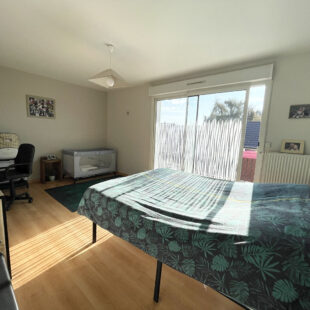 Appartement  110 m² balcon garage