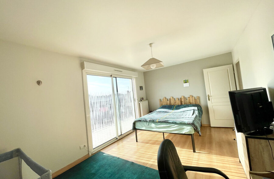 Appartement  110 m² balcon garage