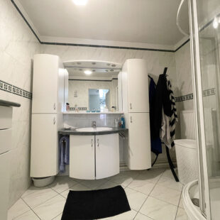 Appartement  110 m² balcon garage