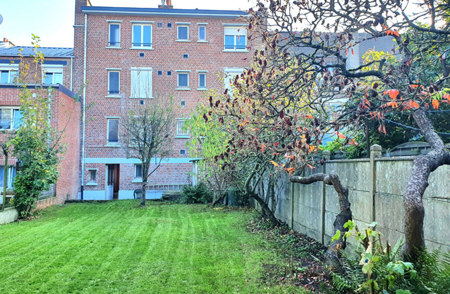 appartement avec garage et jardin
