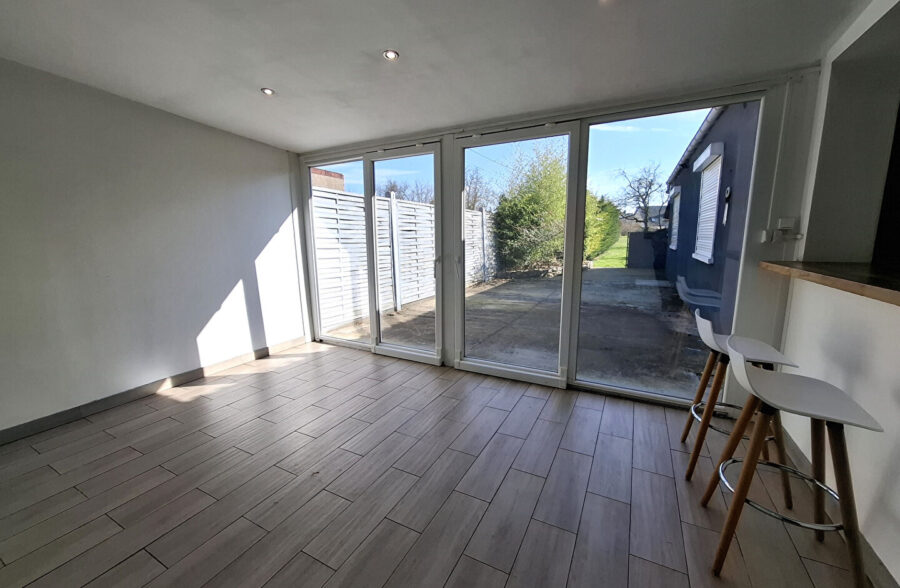 Plain-pied avec grand jardin