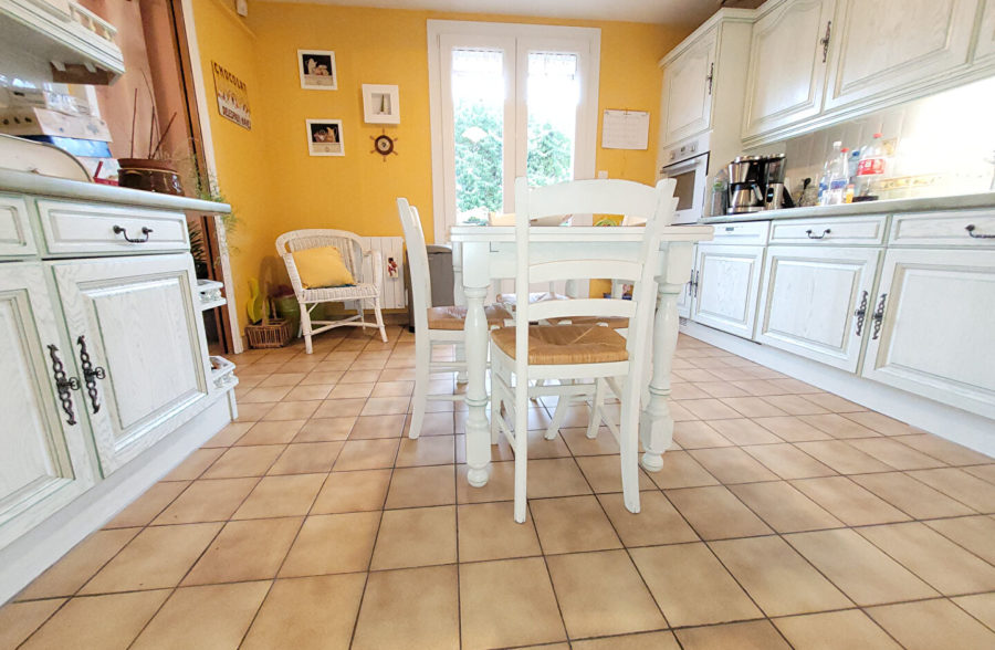 Plain-pied individuel 95 m²  Sous compromis 