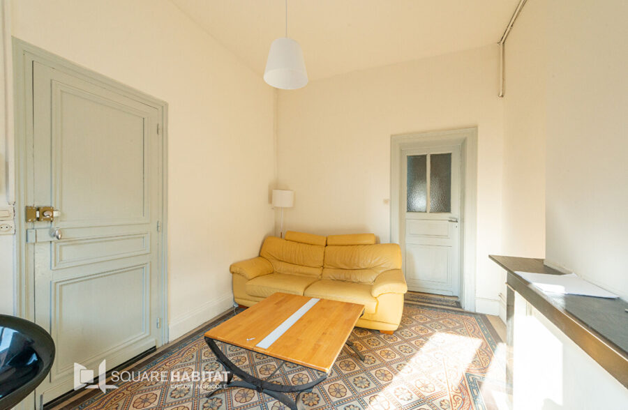 Immeuble de rapport comprenant 3 logements