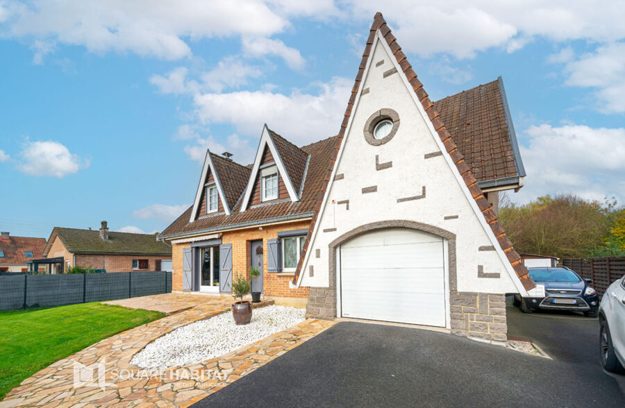PAVILLON INDIVIDUEL DE 147 M² EN SEMI PLAIN PIED  Sous compromis 