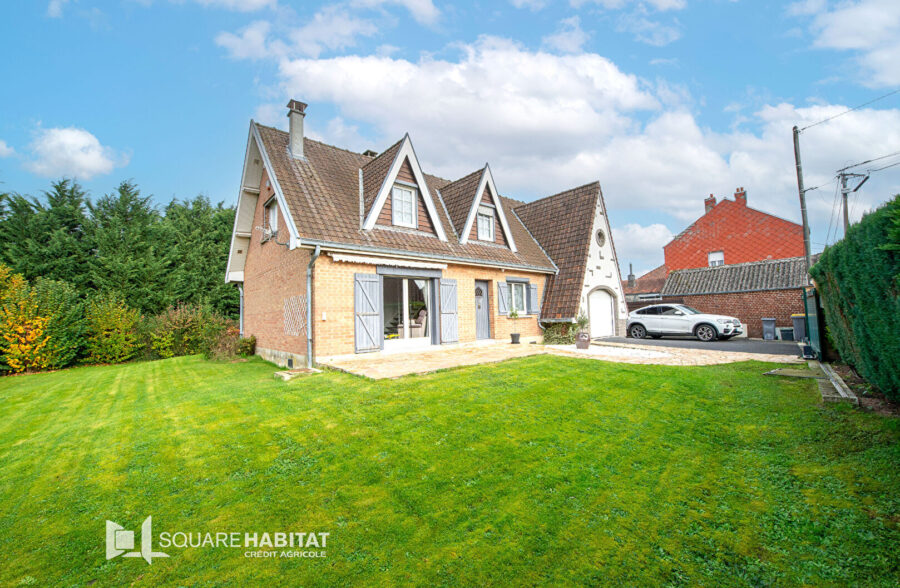 PAVILLON INDIVIDUEL DE 147 M² EN SEMI PLAIN PIED  Sous compromis 