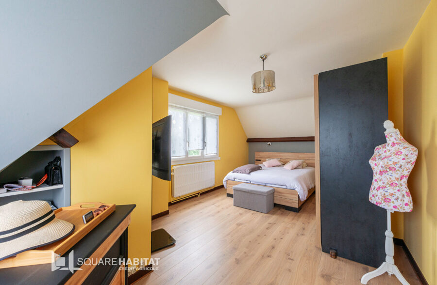 PAVILLON INDIVIDUEL DE 147 M² EN SEMI PLAIN PIED  Sous compromis 