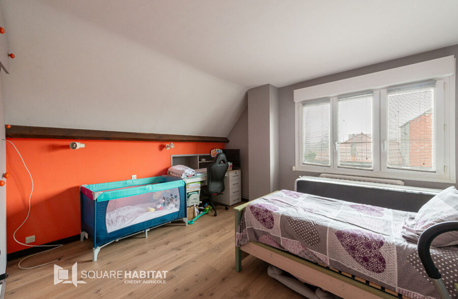 PAVILLON INDIVIDUEL DE 147 M² EN SEMI PLAIN PIED  Sous compromis 