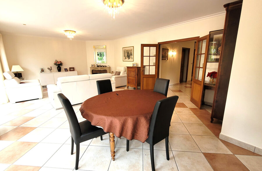 Maison Cambrai 10 pièce(s) 185 m2 <small> Sous compromis </small>