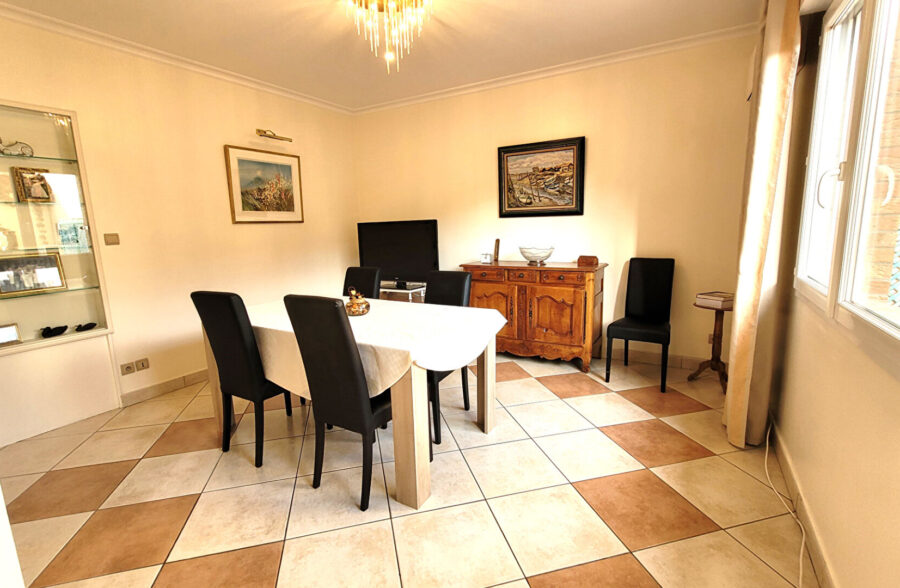 Maison Cambrai 10 pièce(s) 185 m2 <small> Sous compromis </small>