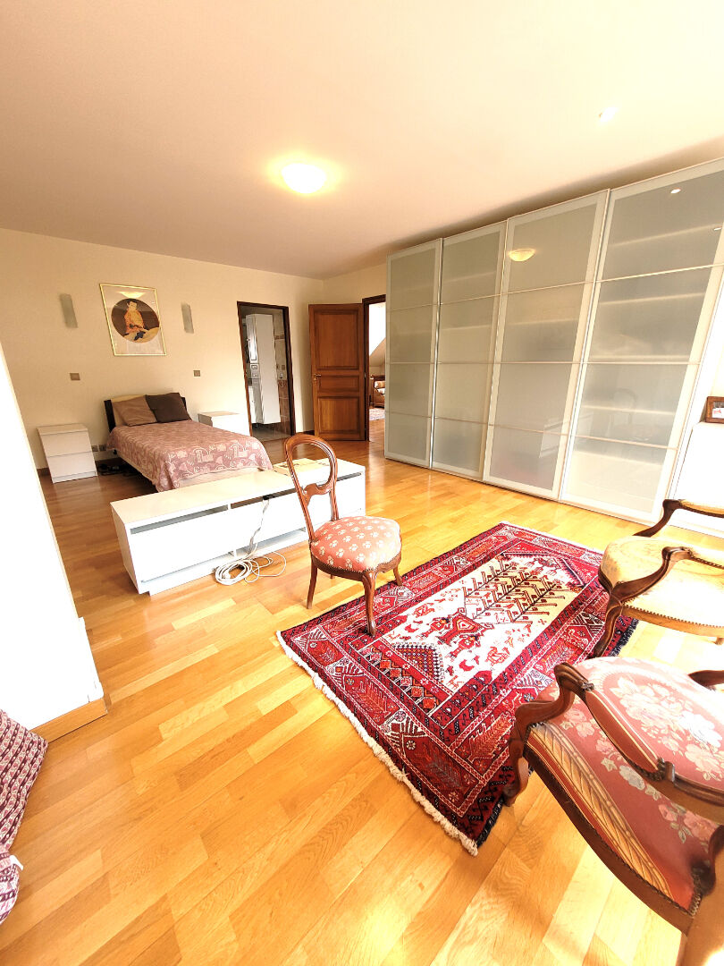 Maison Cambrai 10 pièce(s) 185 m2 <small> Sous compromis </small>
