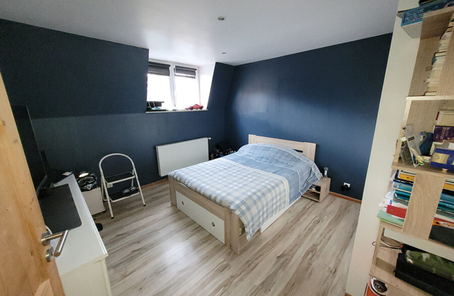 Charmante maison 4 Pièces Semi-mitoyenne + box/garage à Roubaix