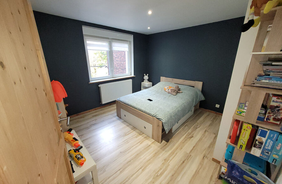 Charmante maison 4 Pièces Semi-mitoyenne + box/garage à Roubaix