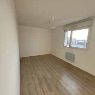 À Vendre ou possibilité leasing: Splendide Appartement T5 avec place de parking privé à Roubaix