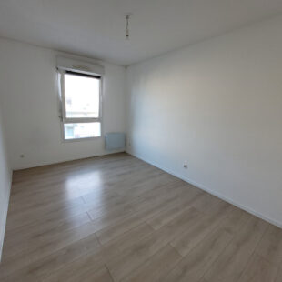 À Vendre ou possibilité leasing: Splendide Appartement T5 avec place de parking privé à Roubaix