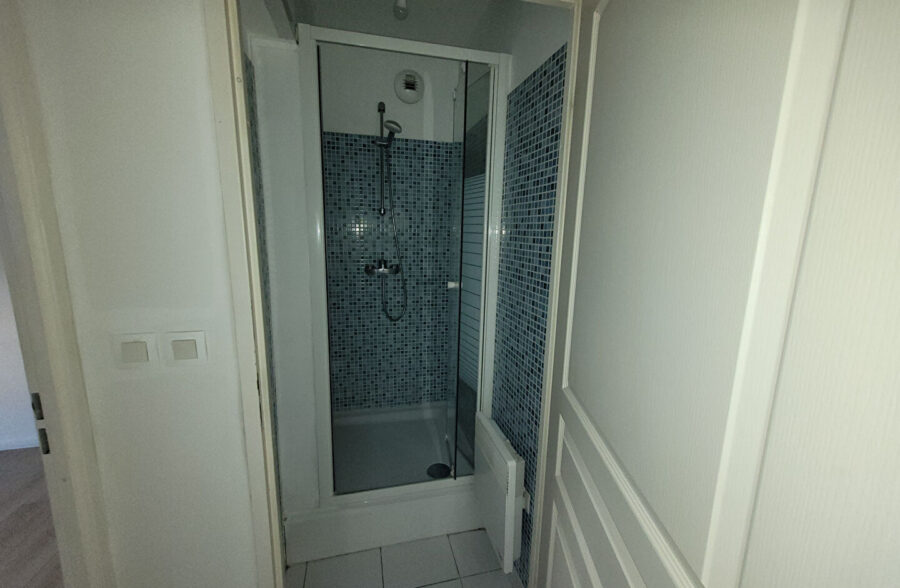 À Vendre ou possibilité leasing: Splendide Appartement T5 avec place de parking privé à Roubaix