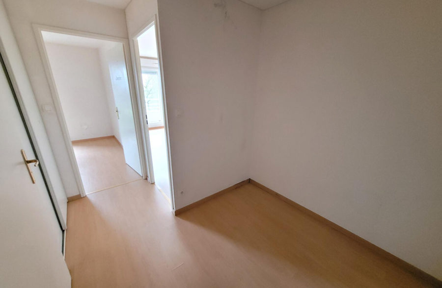 Nouveauté , appartement T2 + cabine + parking ,  à saisir !