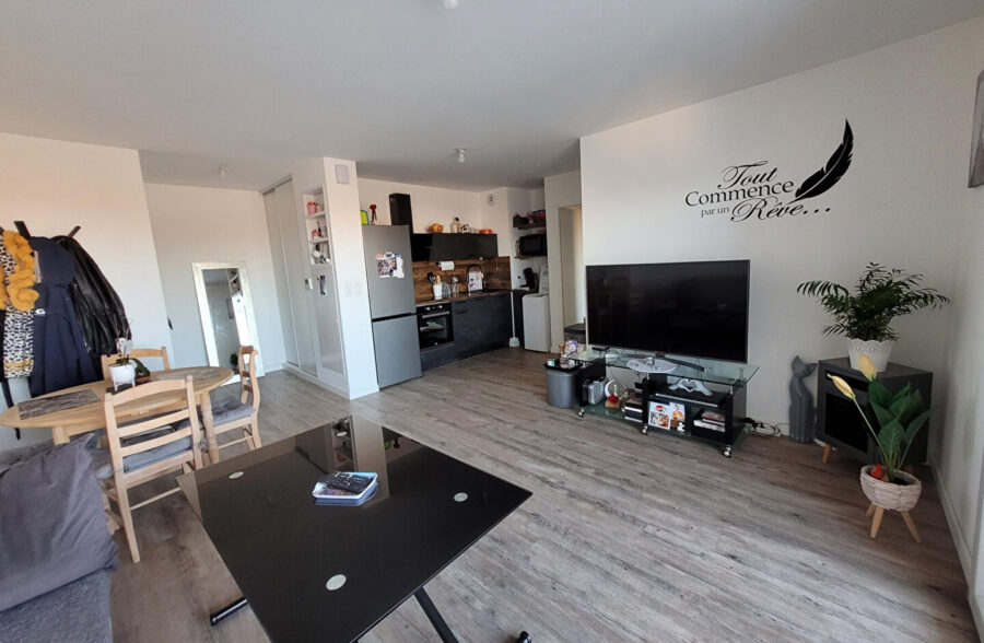SUPERBE APPARTEMENT RECENT AU PARC