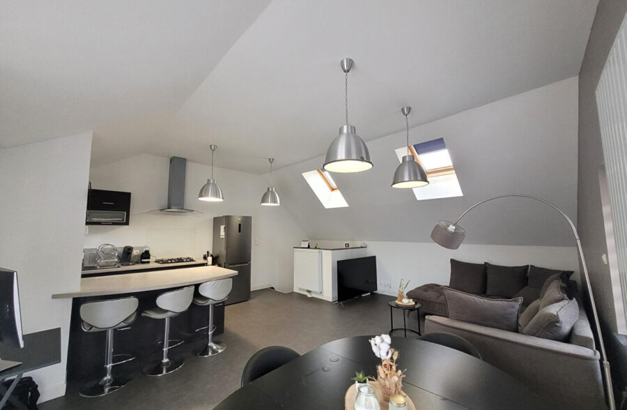 MAISON RENOVEE ET PLEINE DE CHARME