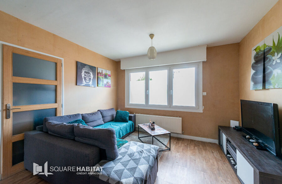 MAISON SEMI INDIVIDUELLE AVEC JARDIN ET GARAGE